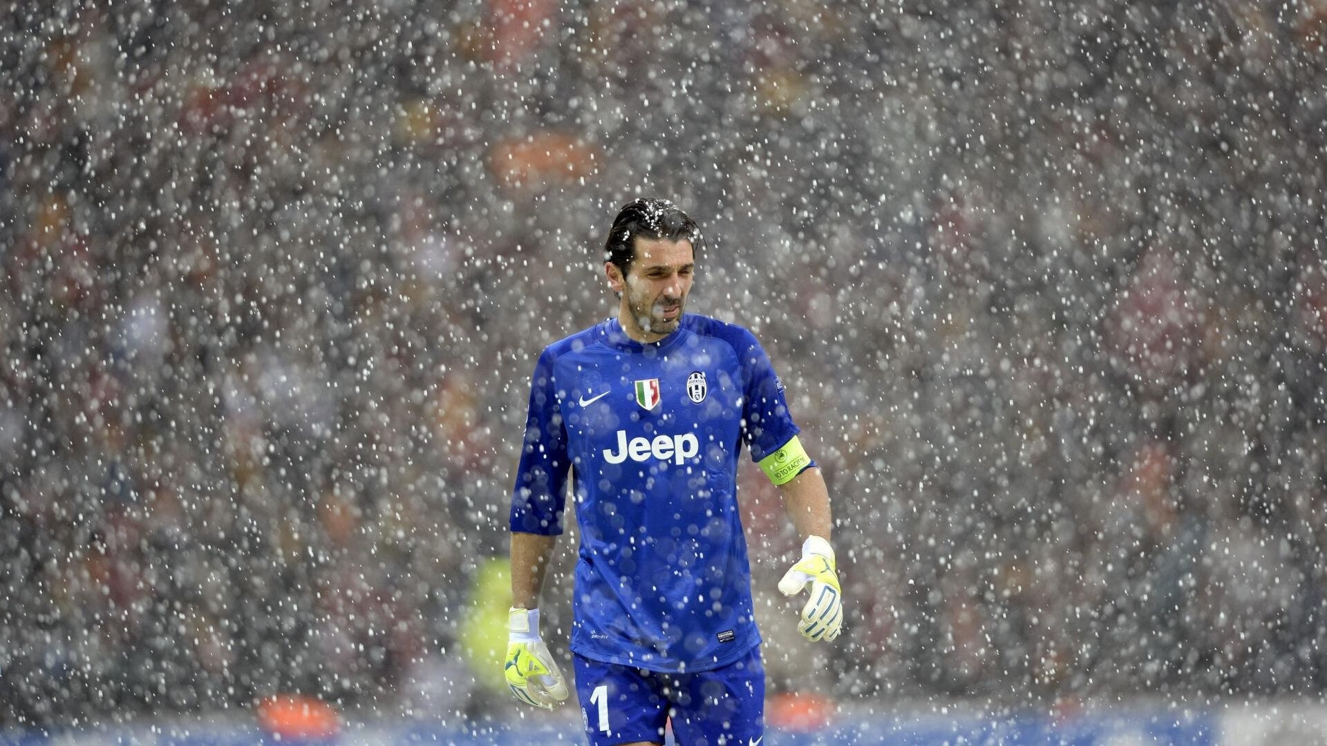 浓眉在防守端贡献三次封盖成为湖人支柱，浓眉指定湖人