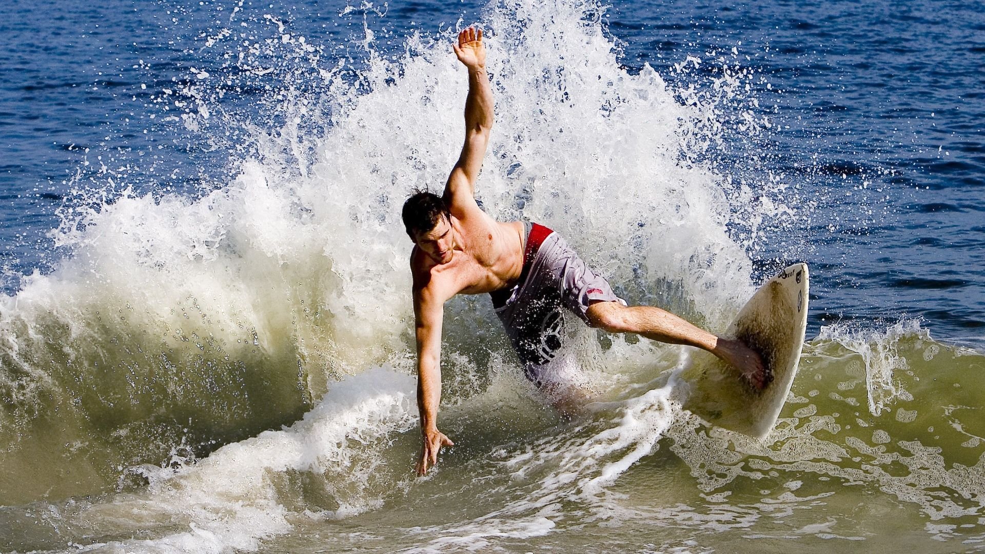 开云·Kaiyun网页版-足球运动减缓伤害新研究成果发布，足球运动损伤预防与治疗